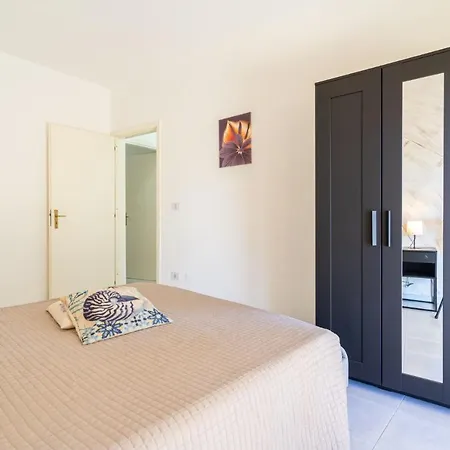 Apartment 5 Stars -